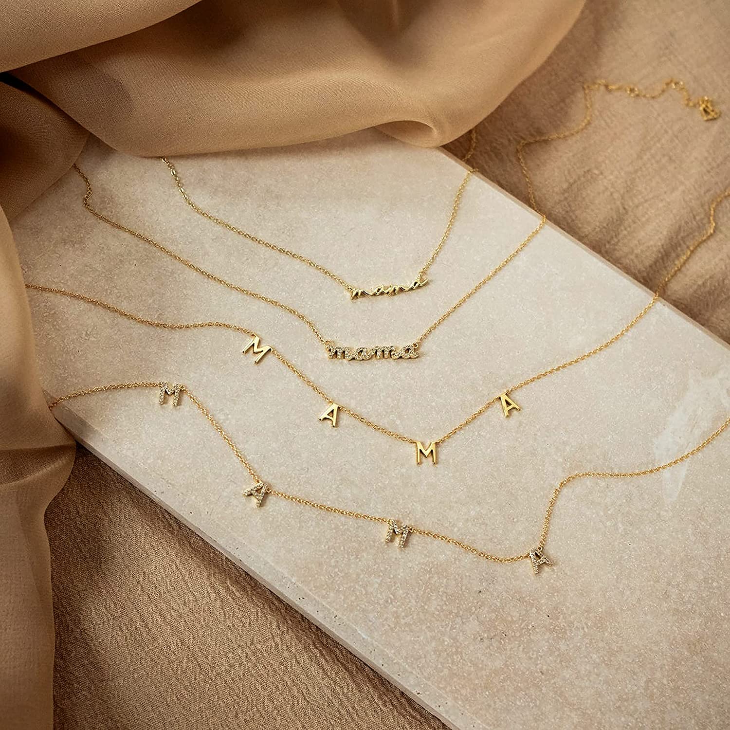 Initial Letter Necklace 18K Gold - Collar de Cadena con Inicial de