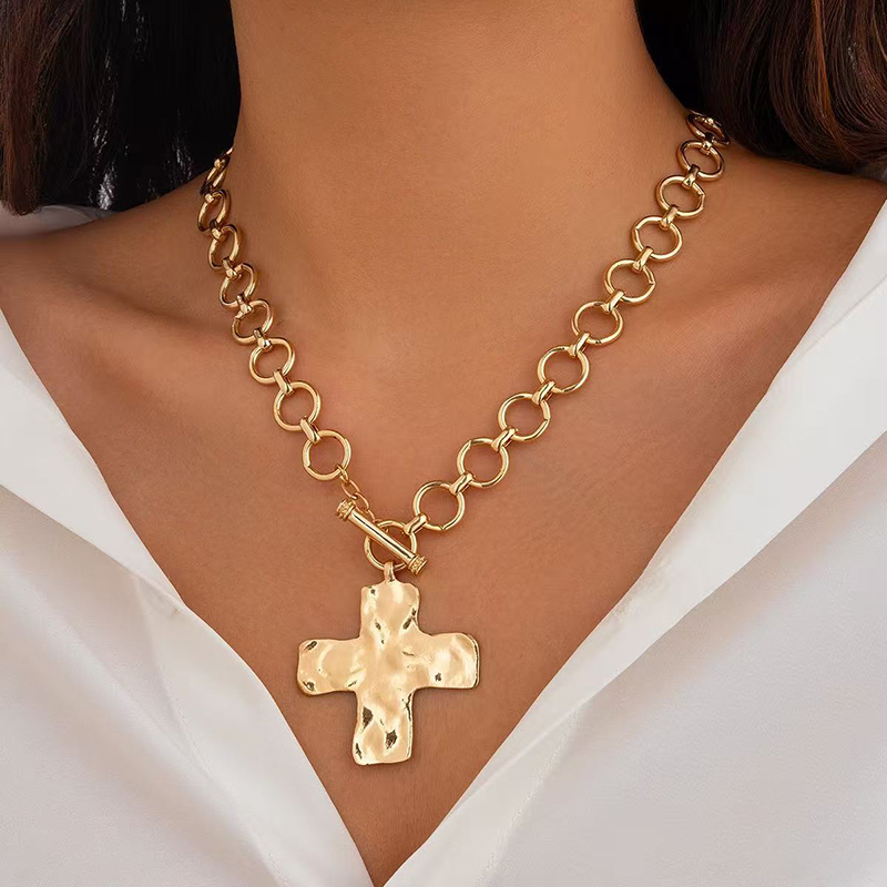 Collar de cruz grueso con capa - Cross Pendant Necklace Gold reseña y precio