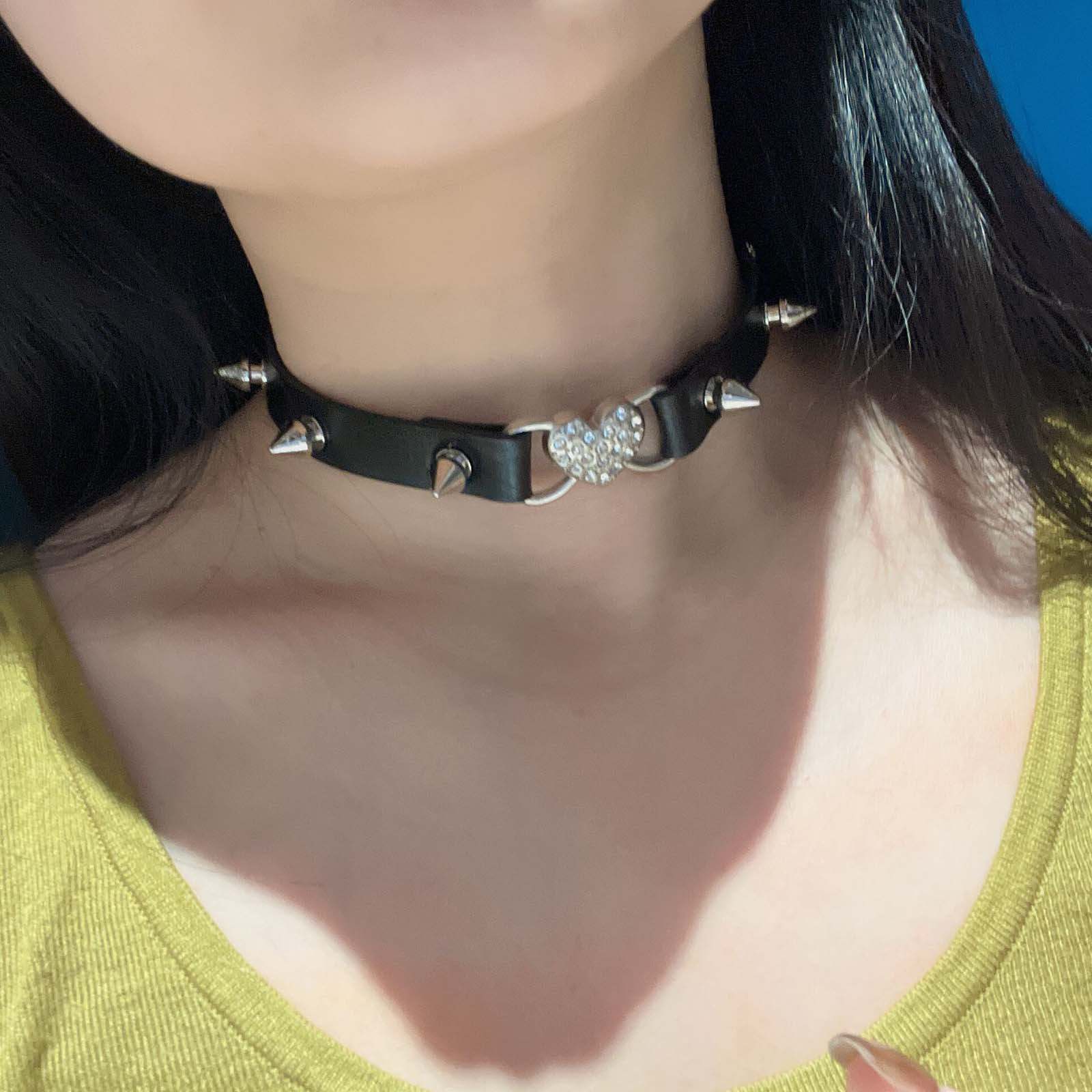 Collar de corazón gótico, Garg - Goth Punk Spike Choker reseña y precio