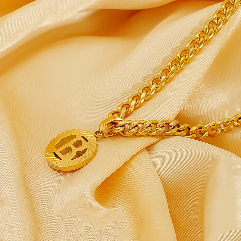 Collar con inicial de cadena c - Initial Letter Necklace 18K Gold reseña y precio