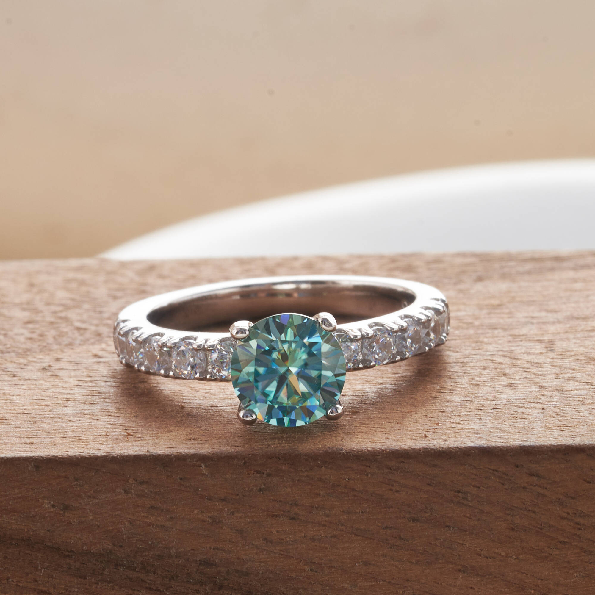 Anillo Clásico de Moissanita A - Moissanite Engagement Ring 1 Carat reseña y precio
