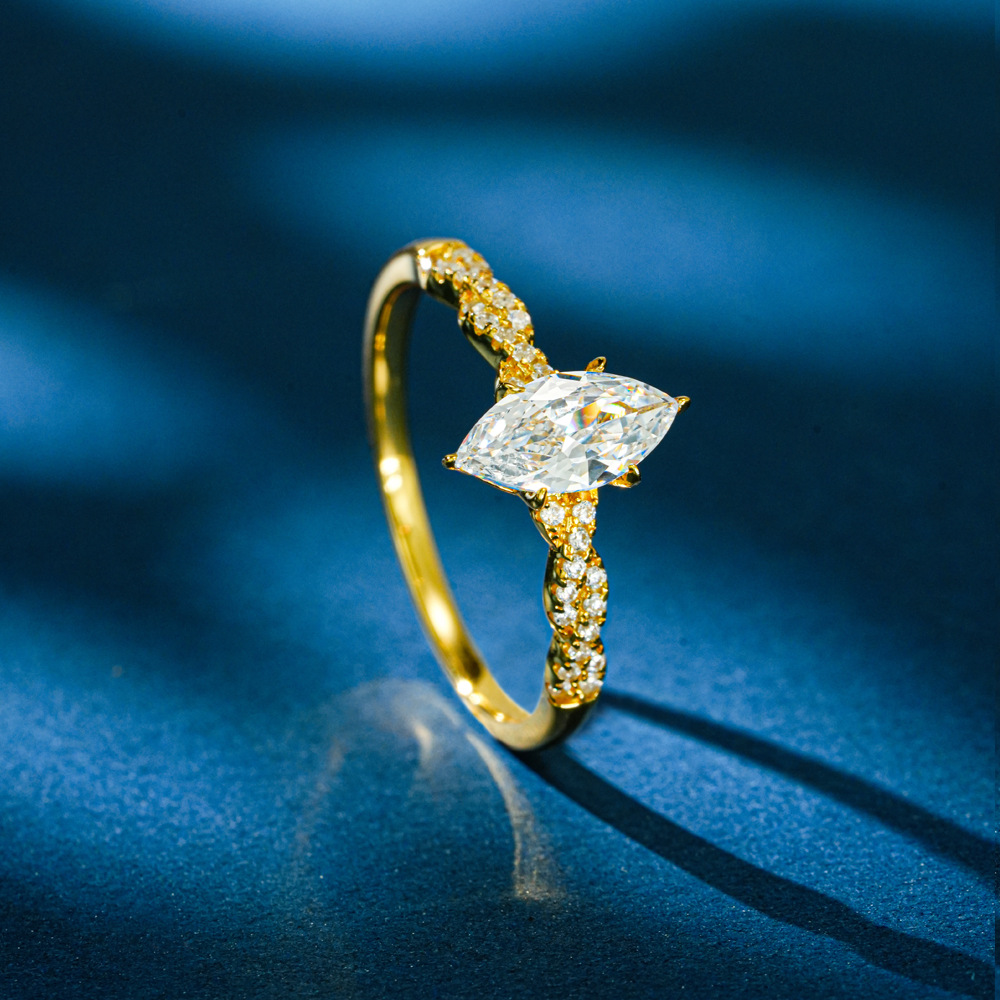 Anillo de compromiso Lumira de - Moissanite Engagement Ring 1 Carat reseña y precio